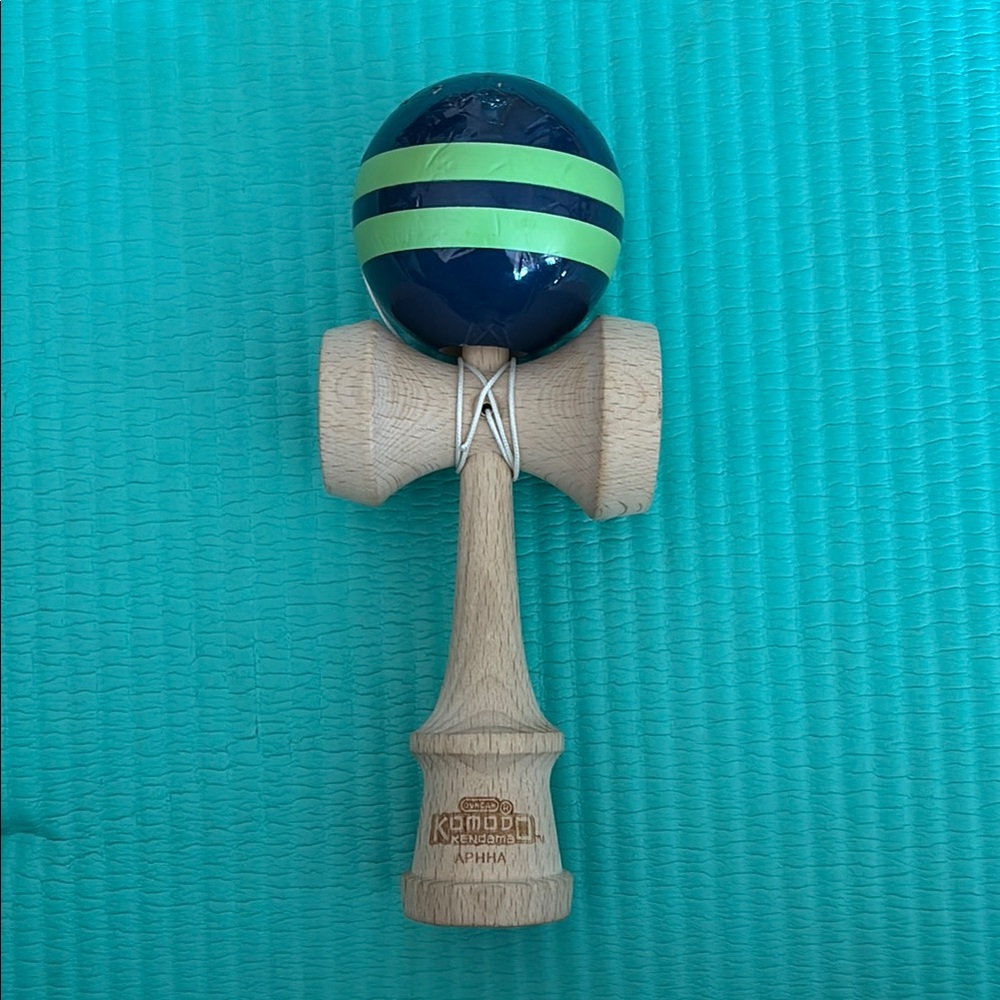 Blue and Green Komodo Kendama toy